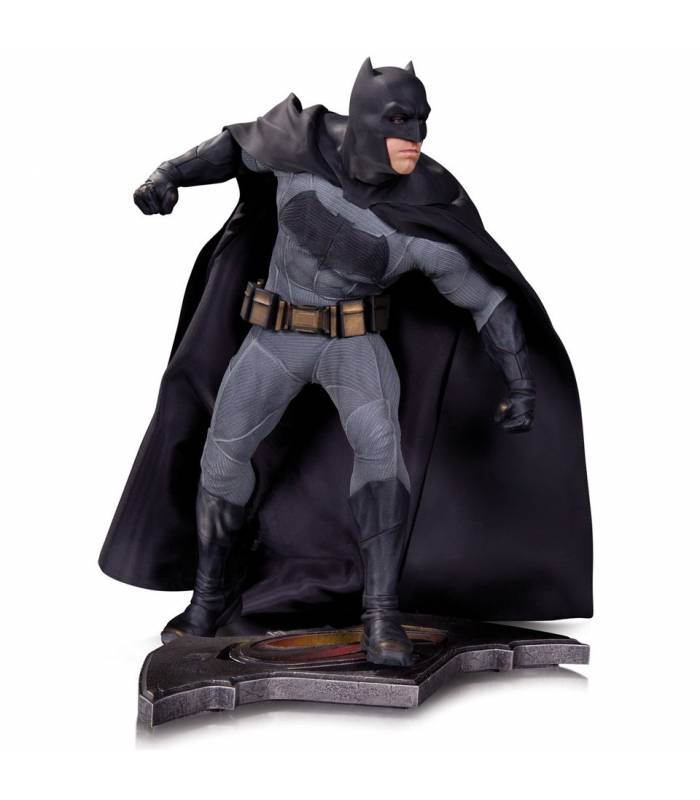 DC COLECCTIBLES BATMAN VS SUPERMAN