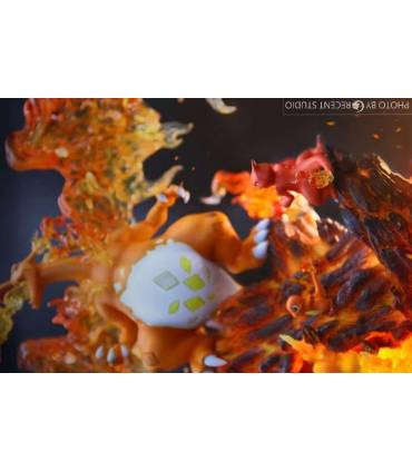CHARIZARD CRESCENT  STUDIO